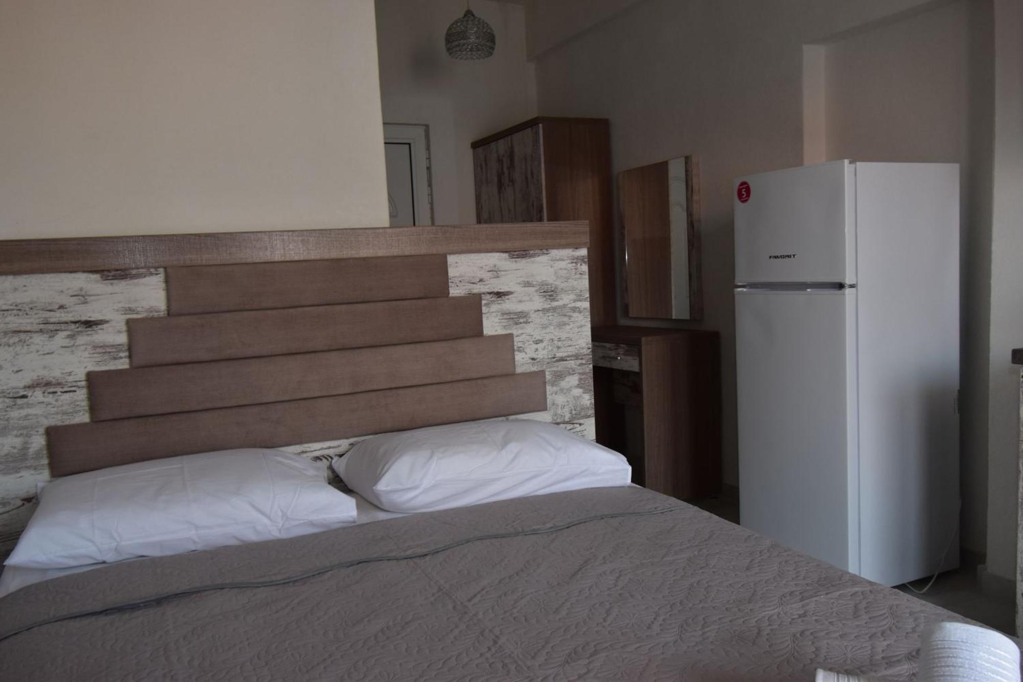 Apartments Miki Polychrono Exterior photo
